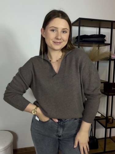 Sweter Polo z dekoltem w serek fango UNI