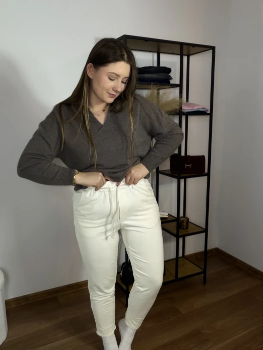 Spodnie joggery Elena kremowe UNI