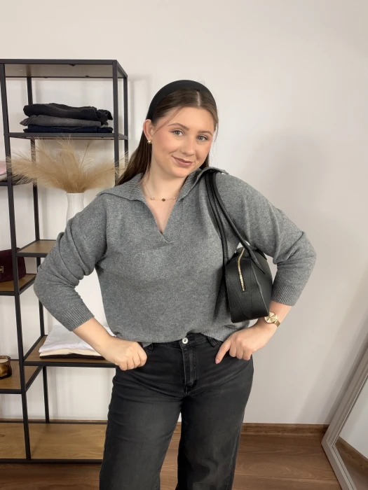 Sweter Polo z dekoltem w serek szary UNI