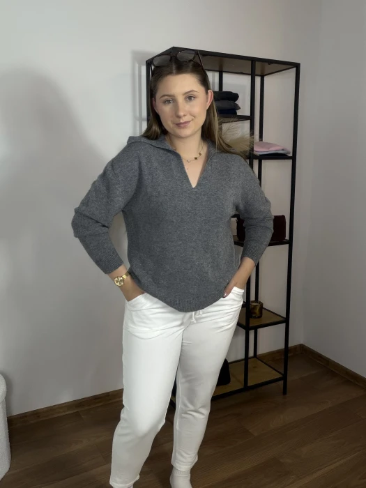Sweter Polo z dekoltem w serek szary UNI