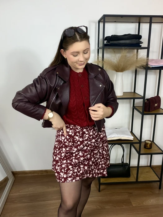 Spódnica mini o kopertowym kroju w plamki na bordowym tle Kami UNI