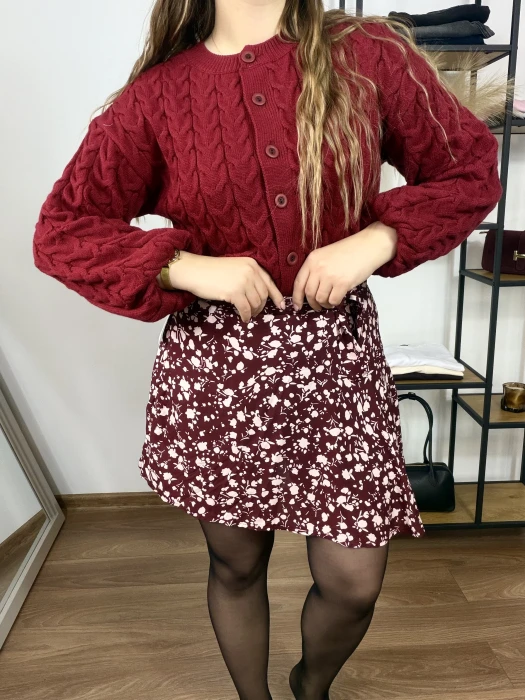 Spódnica mini o kopertowym kroju w plamki na bordowym tle Kami UNI