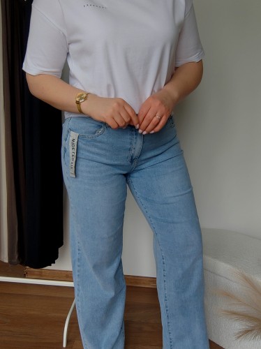 Jeansy wide leg Clara jasnoniebieskie